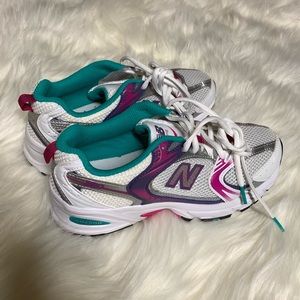 New Balance 530 sneakers in pink and green US 6.5